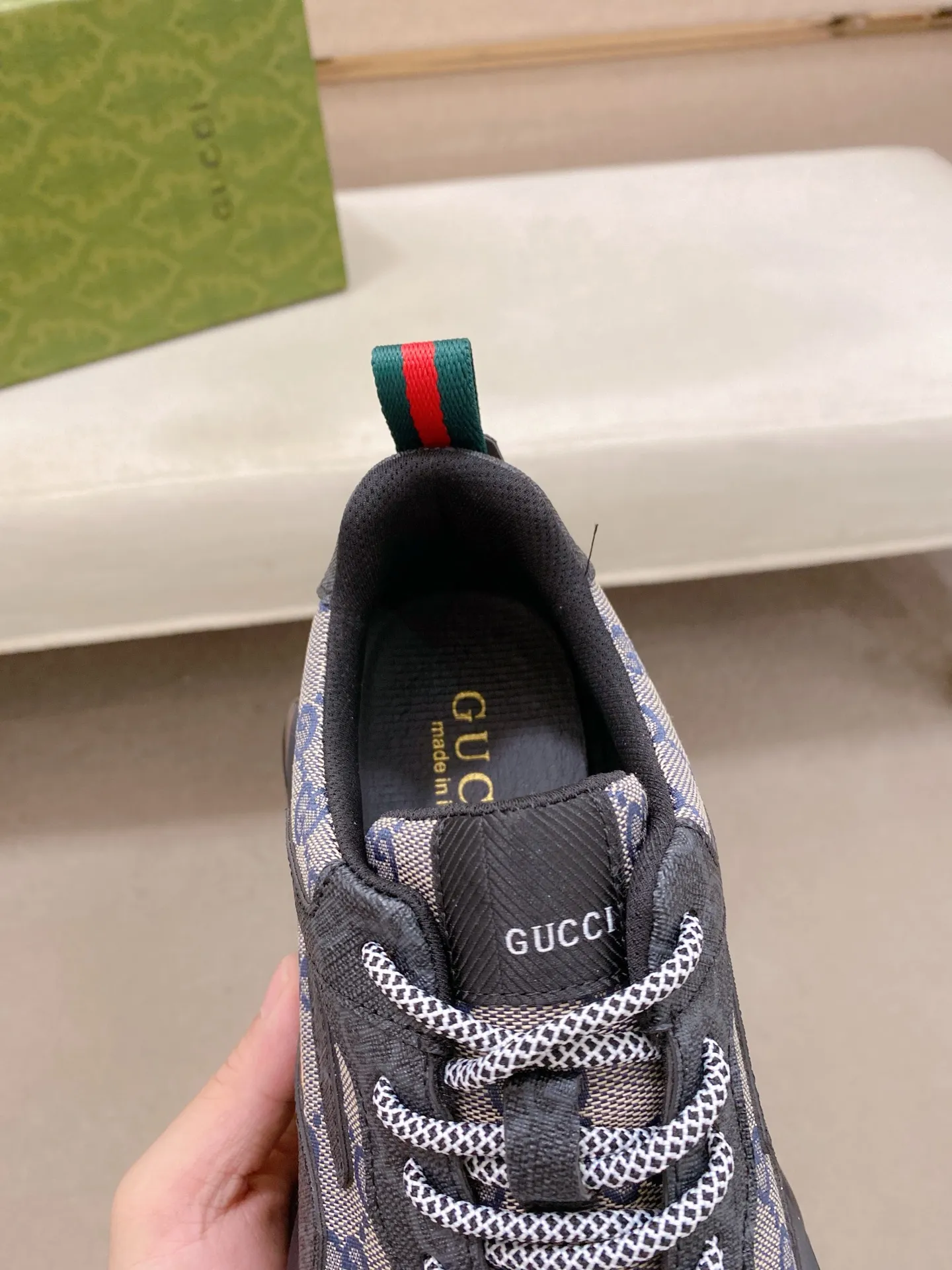Men's clothing and shoes💰:462💰 (GUCCI) The latest model from the official website🎁🎁Casual and fashionable men's shoes👟, hot style💥The style is simple and elegant, exclusive for trendy men. Unique official website's latest brand elements👑original Gucci decoration, fashionable and generous, the fabric is original cowhide ✅sheepskin lining, the official website specifies wear-resistant casual outsole, the classic model is taken in kind at the counter🎬38-44 (can be customized for 45 non-refundable)